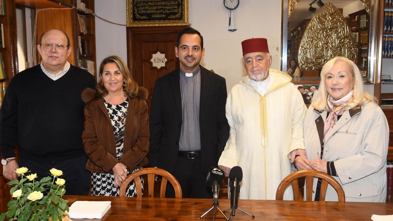 Marbella respalda un encuentro entre miembros de diferentes credos de la provincia