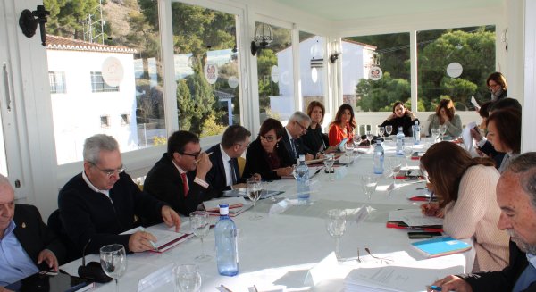 La Fundación Cueva de Nerja acuerda no celebrar más espectáculos del Festival en el interior de la gruta