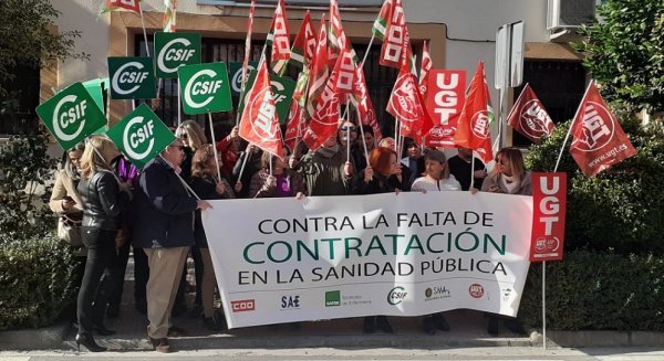 CCOO, UGT y CSIF suspenden las movilizaciones tras la oferta de diálogo de la Consejería de Salud