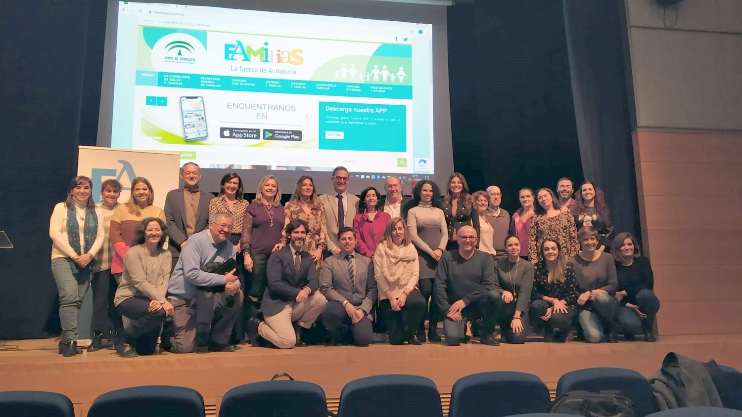 Junta presenta en Málaga la app 'Familias' para dar respuesta a las demandas de información