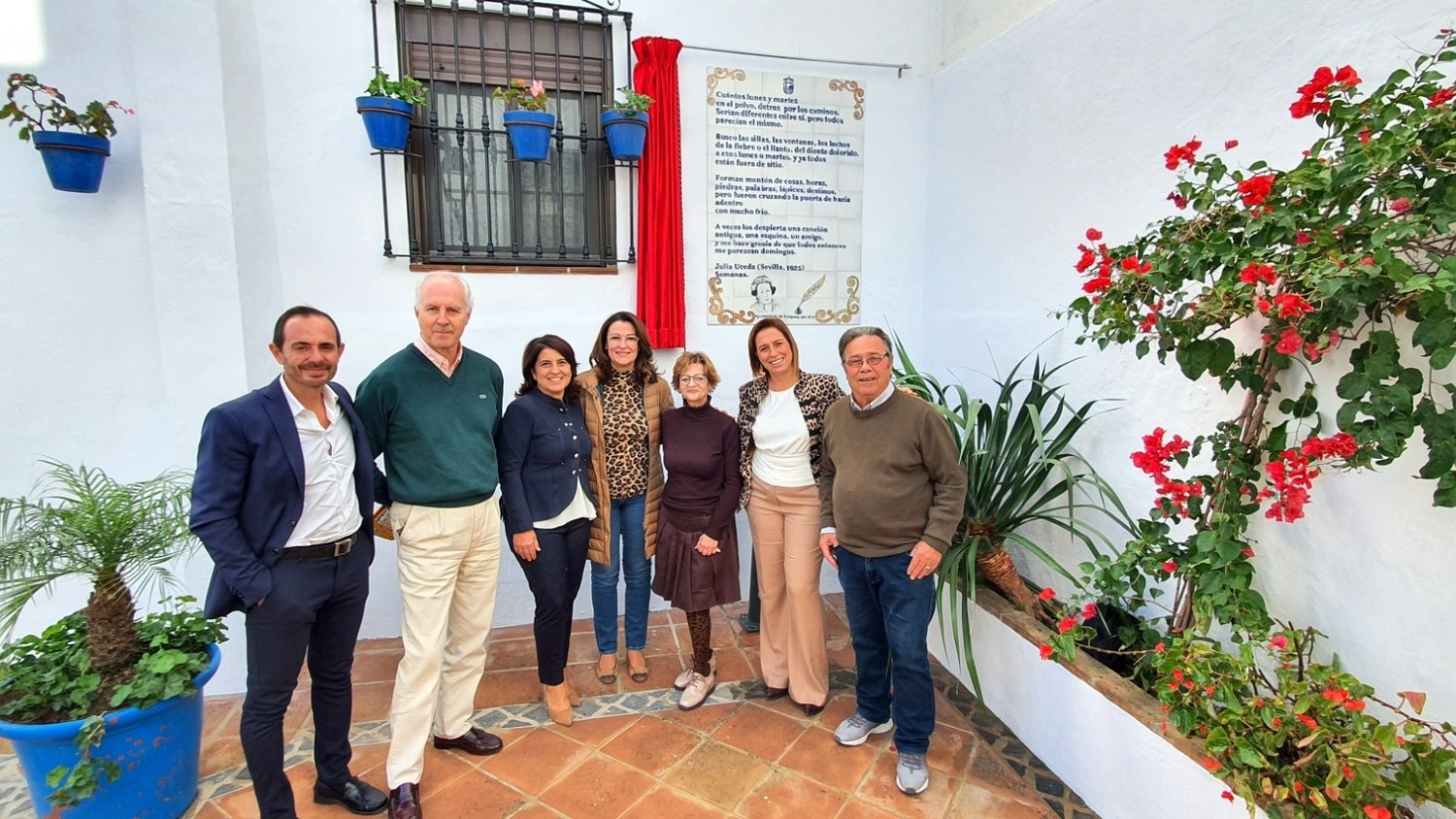 Estepona incorpora unos versos de la poeta Julia Uceda a la Ruta de la Poesía