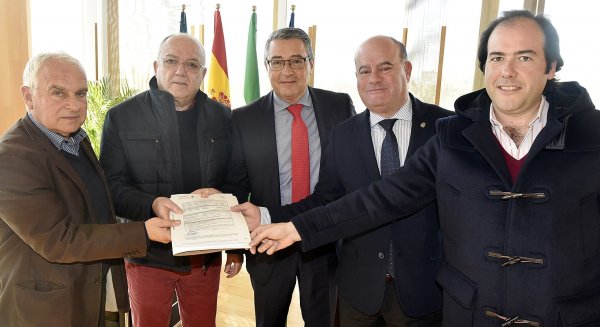 La Diputación destinará 1 millón de euros para la nueva residencia de ADIPA en Antequera
