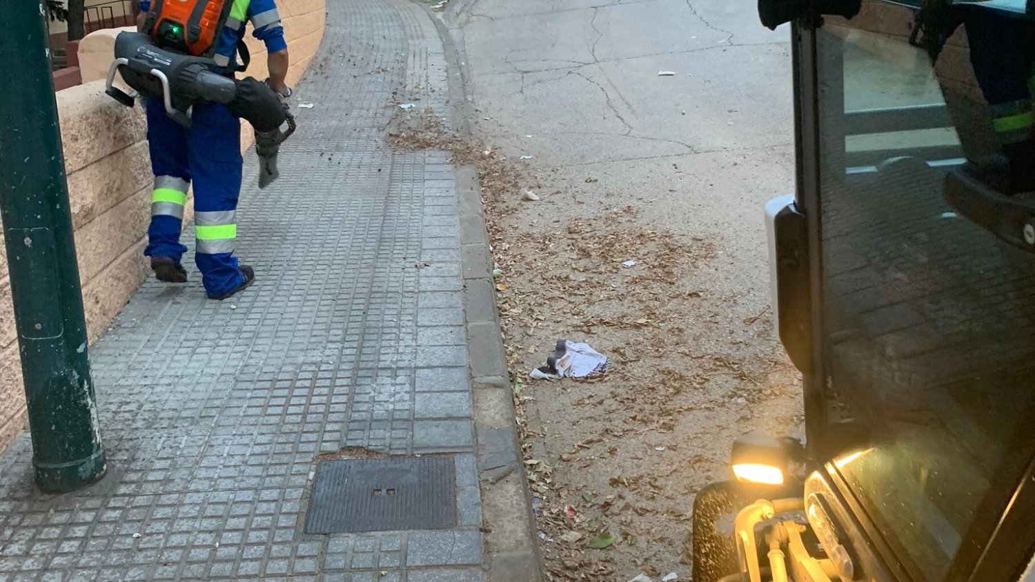 Limasa incorpora a su flota diez vehículos minhidro y ocho sopladoras eléctricas