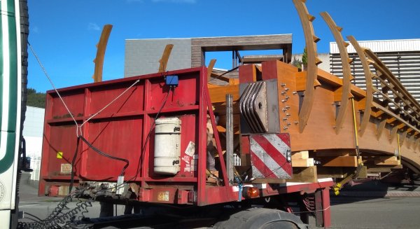 Salen de Asturias los primeros tramos de la pasarela de madera que se instalará sobre el Guadalhorce