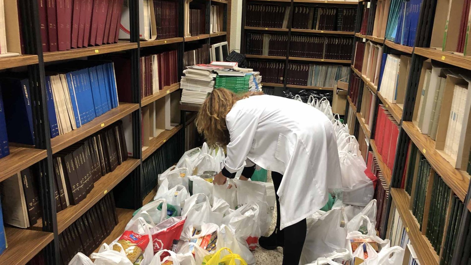 Estudiantes de Medicina recaudan más de dos toneladas de alimentos en su festival benéfico