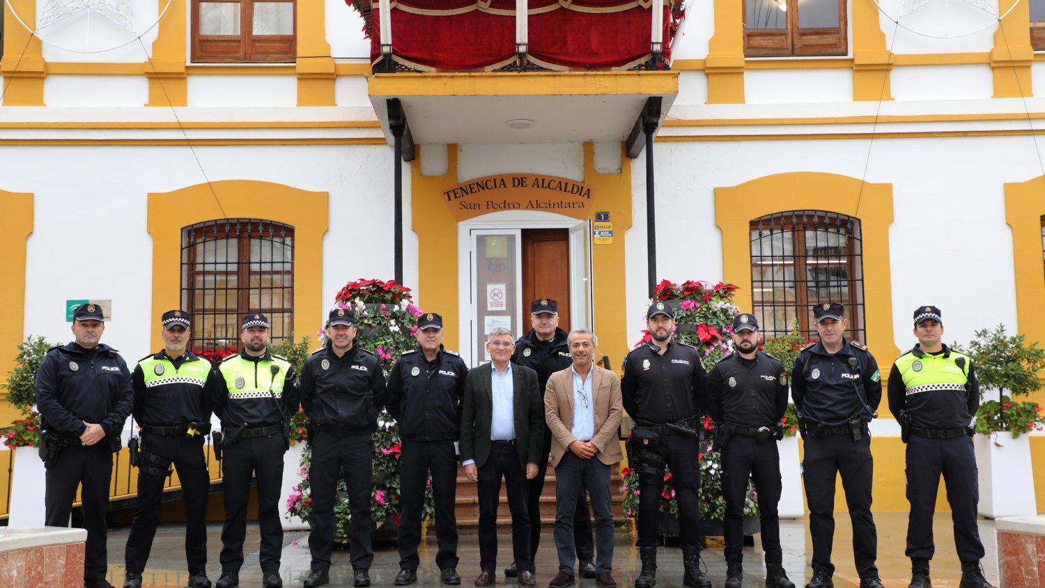 La Policía Local refuerza su estructura en San Pedro Alcántara con dos subinspectores y tres oficiales