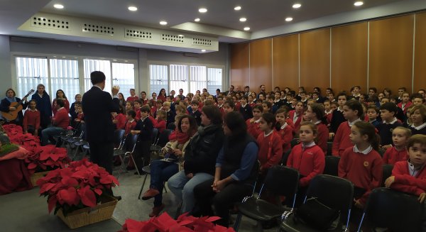 El Colegio Sierra Blanca y El Romeral presenta el villancico 