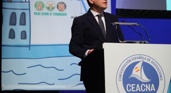 Moreno apuesta por el desarrollo potencial del sector náutico en Andalucía y lamenta que gobiernos anteriores vivieran de perfil al mar
