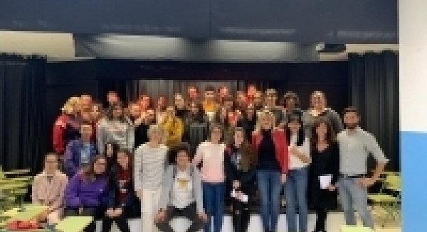 El IAM impulsa talleres de teatro social para la prevención de la violencia de género en la juventud