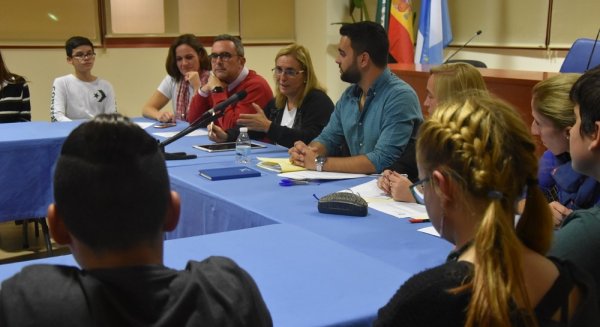 Fuengirola crea un Consejo de la Juventud para implicar a las jóvenes en el día a día de la ciudad