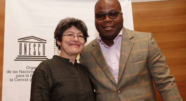 El periodista liberiano Rodney Sieh recibe el premio internacional libertad de prensa 2019