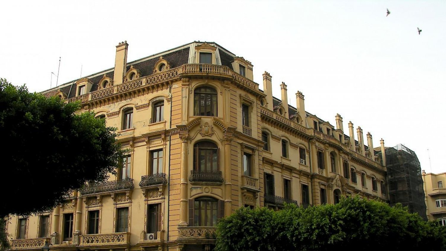 El Consejo de Gobierno da luz verde a la venta del edificio de Correos y el palacio de la Tinta