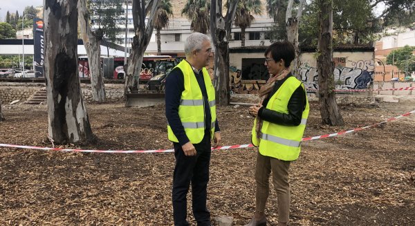 El Gobierno inicia el derribo del muro para abrir los Baños del Carmen a la ciudad de Málaga
