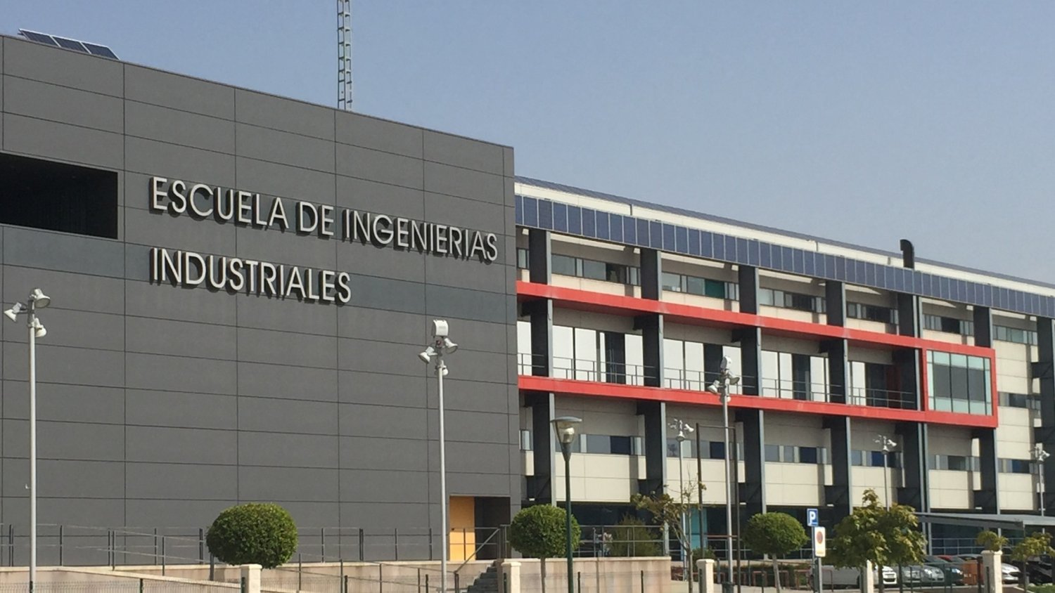 Fomento cede a la UMA equipamiento científico-técnico para fines docentes y de investigación