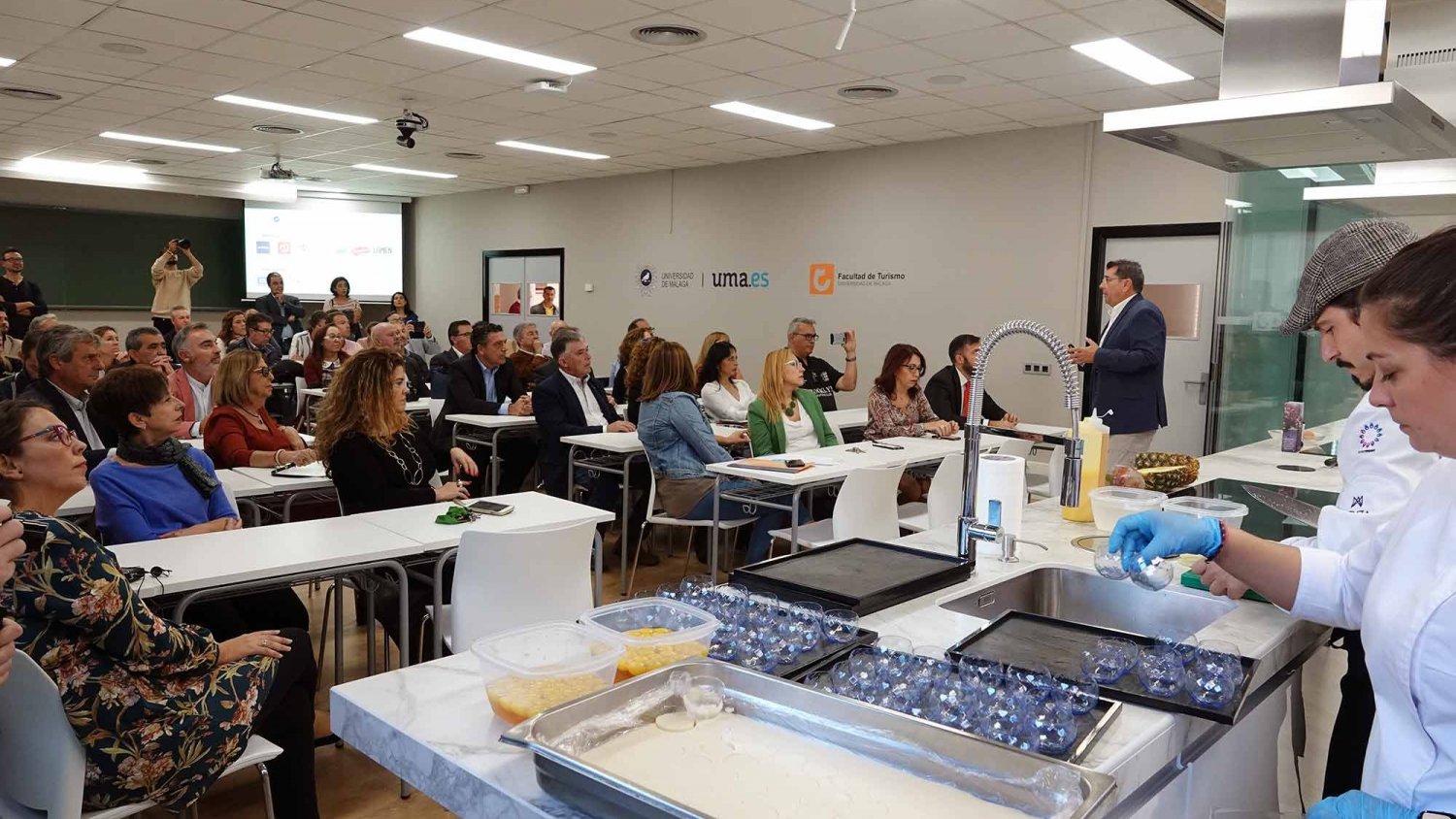 La Facultad de Turismo pone en marcha su nuevo laboratorio Enogastrónomico