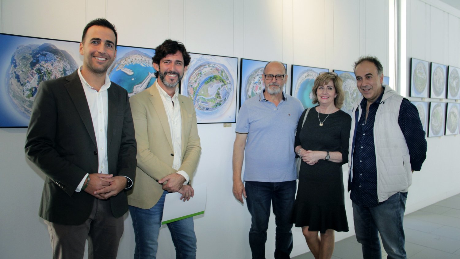 La Diputación alberga una exposición con imágenes áreas de los 103 municipios malagueños