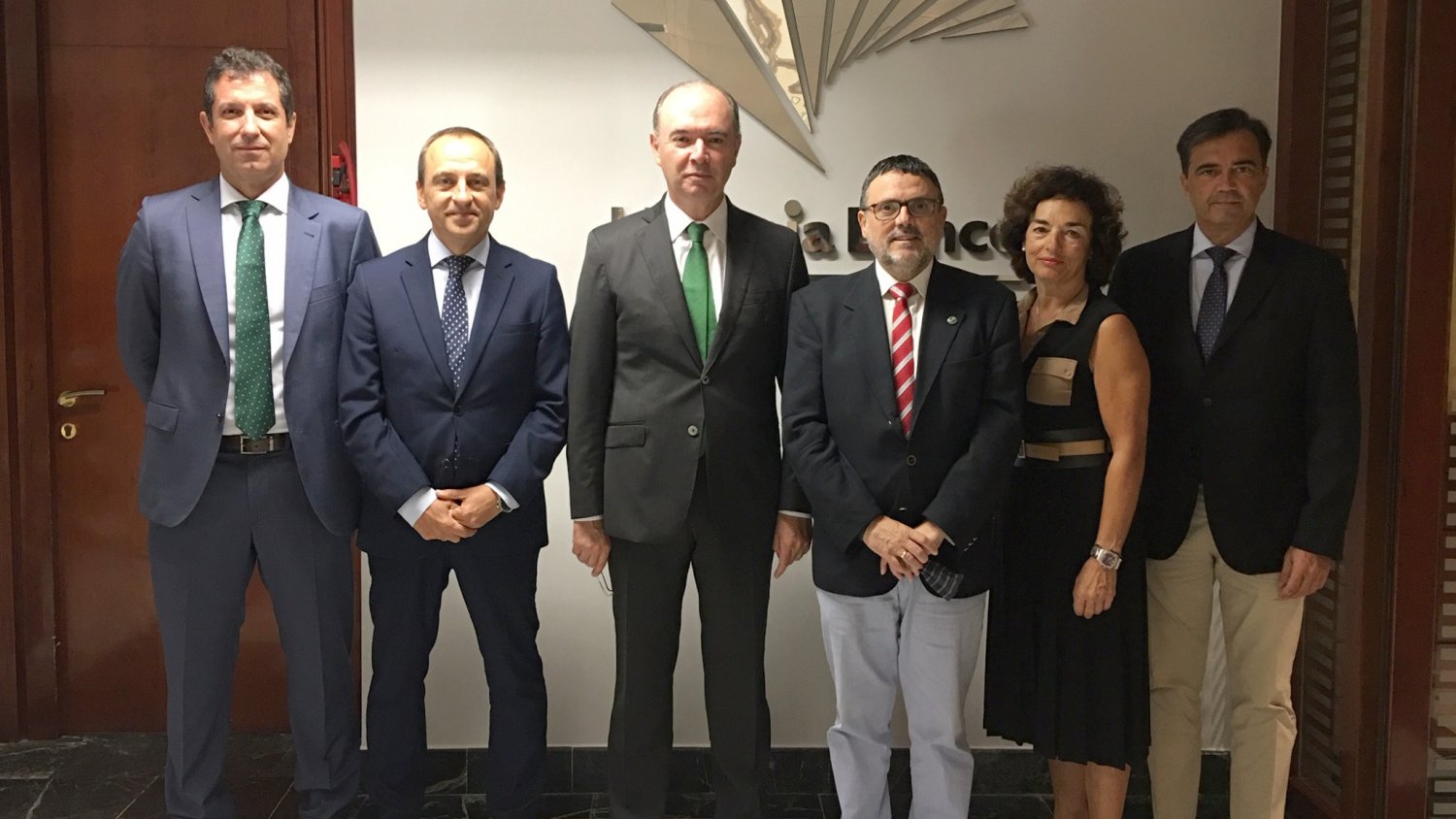 Unicaja Banco y el Colegio de Farmacéuticos de Málaga renuevan convenio beneficiando a 680 farmacias