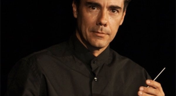 El profesor de violín Javier Claudio Portales recibe el Premio a la Mejor labor musical del año