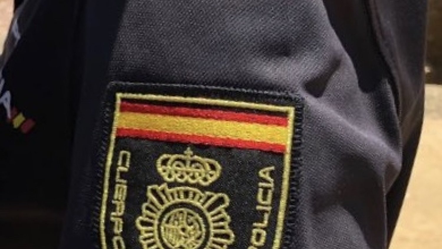 La Policía Nacional detiene a dos jóvenes por el robo violento de un móvil a un menor