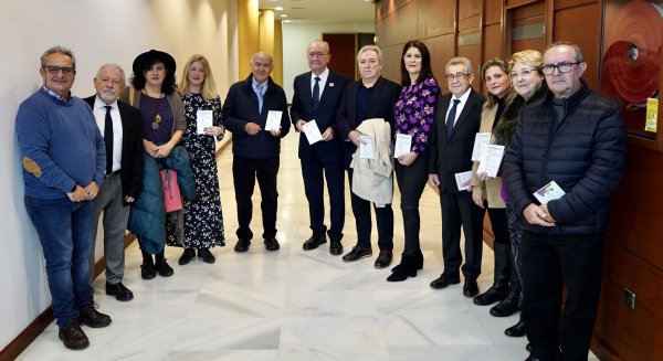 La Fundación Rafael Pérez Estrada entrega a Alberto Ruiz de Samaniego el VII Premio de Aforismos