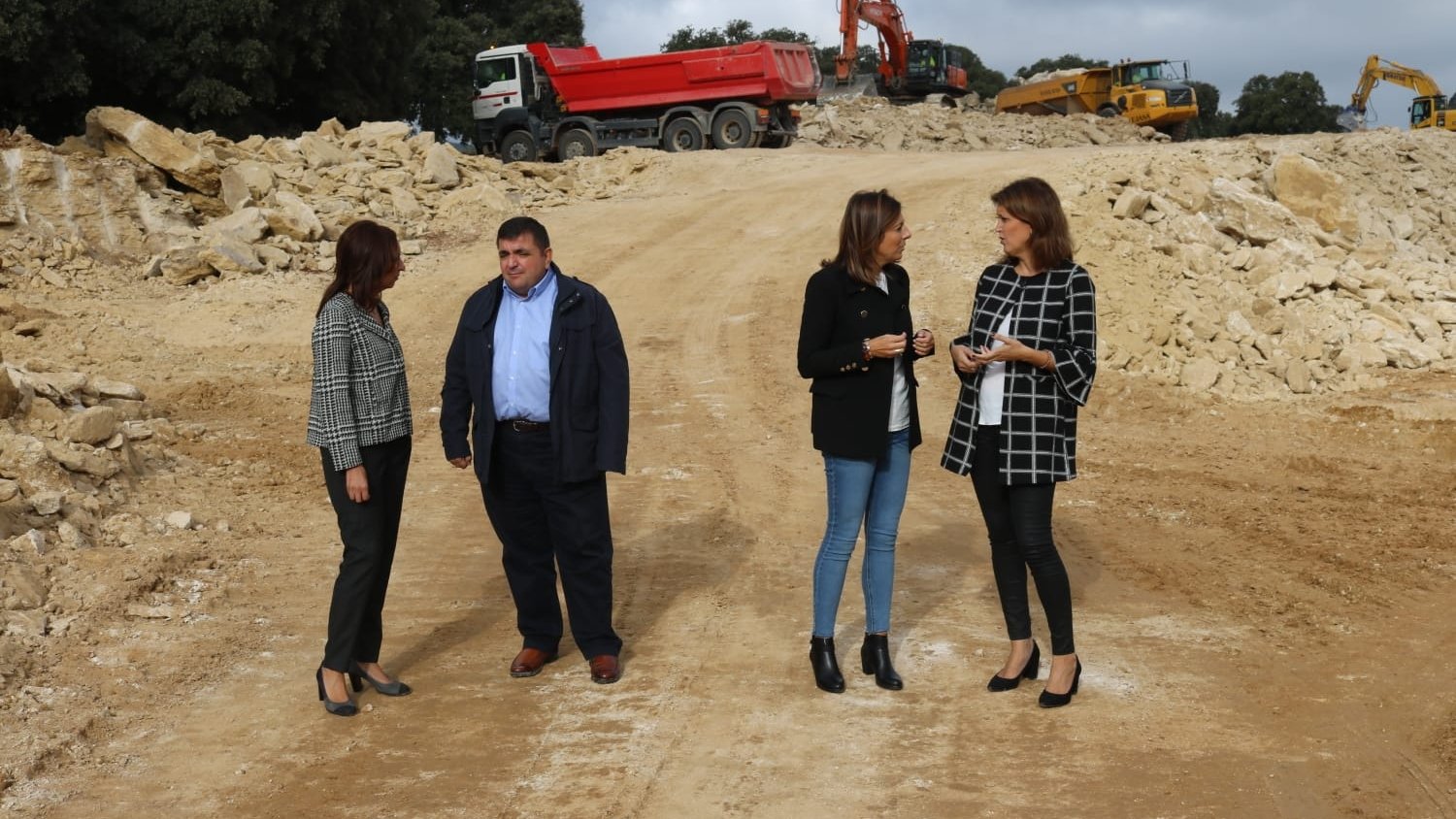 La delegada de Fomento y la alcaldesa de Ronda analizan distintos proyectos viarios