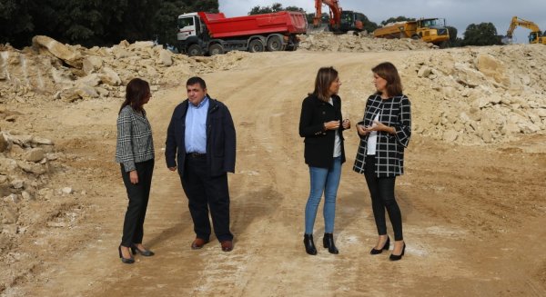 La delegada de Fomento y la alcaldesa de Ronda analizan distintos proyectos viarios