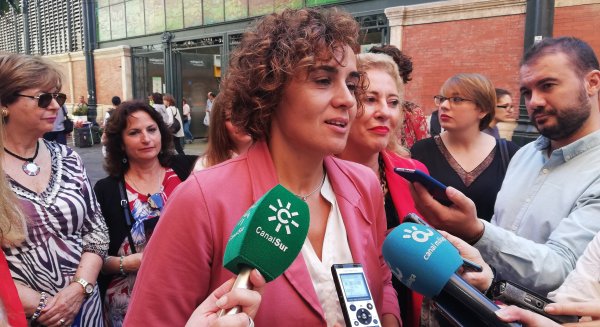 Dolors Montserrat advierte de que mantener a Sánchez en la Moncloa supondrá la ruptura de España