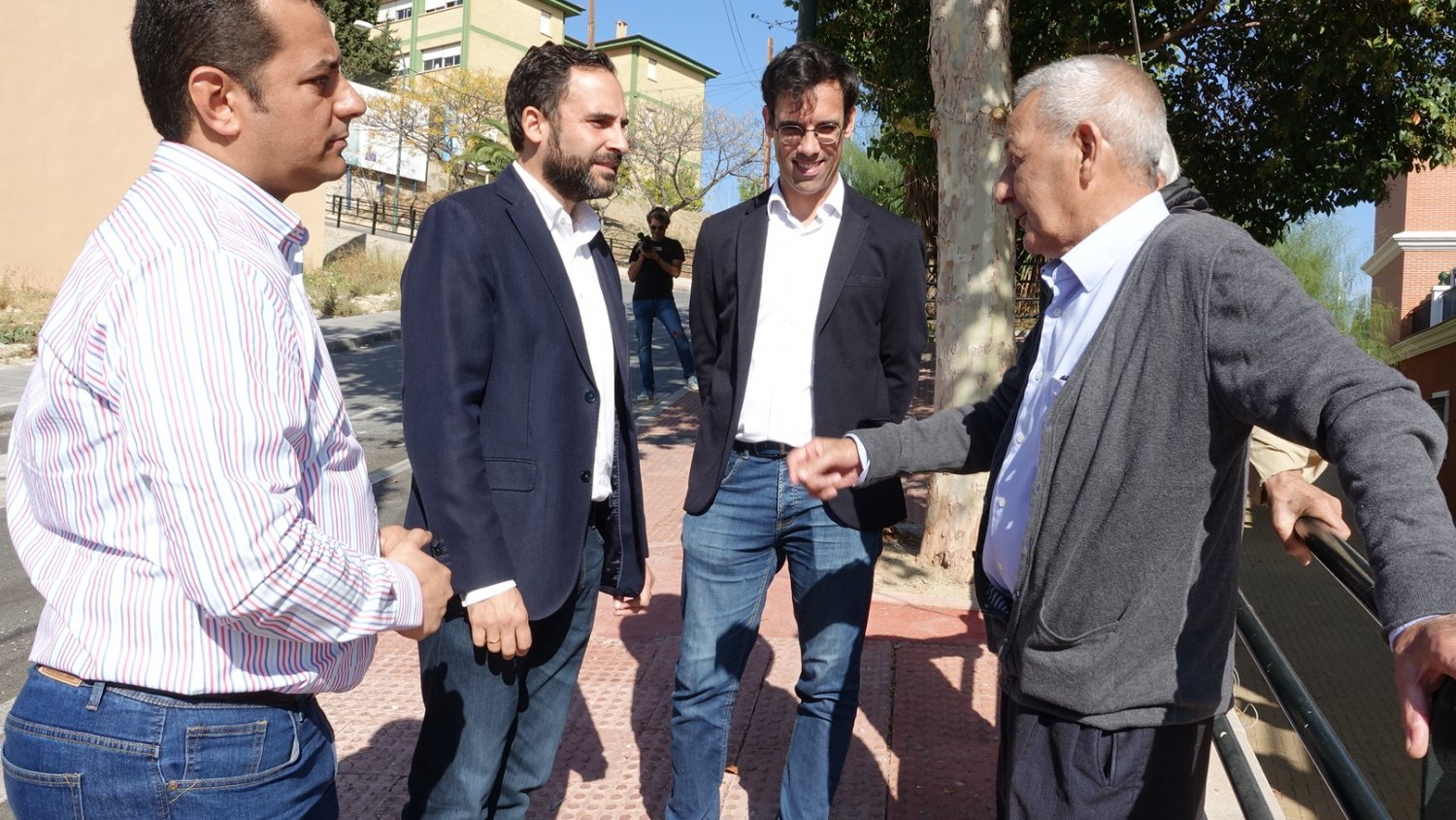 El PSOE exige convertir el entorno de los colegios en zonas de preferencia para el peatón