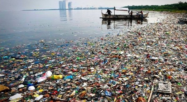 Málaga se une a la batalla contra la contaminación por el plástico