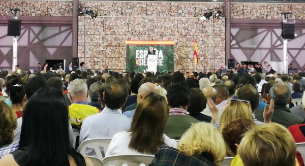 Abascal asegura que en Cataluña hay un golpe de estado vivo, permanente y liderado por Torra