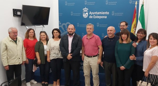 Estepona renueva el convenio con la asociación que atiende a niños con altas capacidades intelectuales