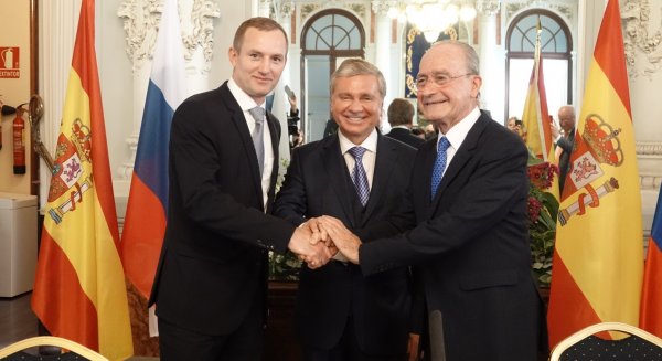 El Ayuntamiento de Málaga y Moscú firman un memorando de entendimiento