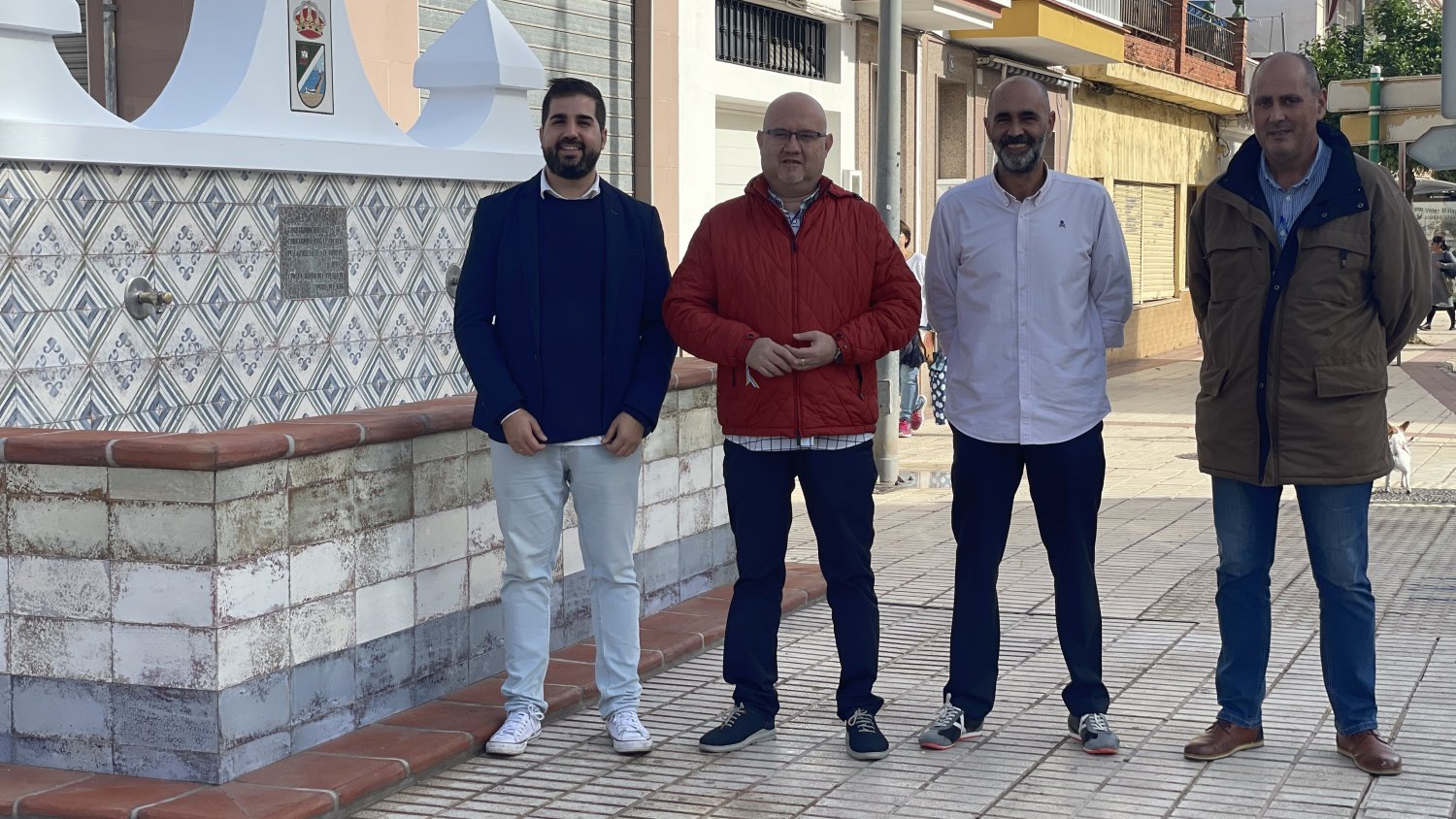 Infraestructuras finaliza la remodelación de la fuente del 'Pilarillo' de La Caleta de Vélez