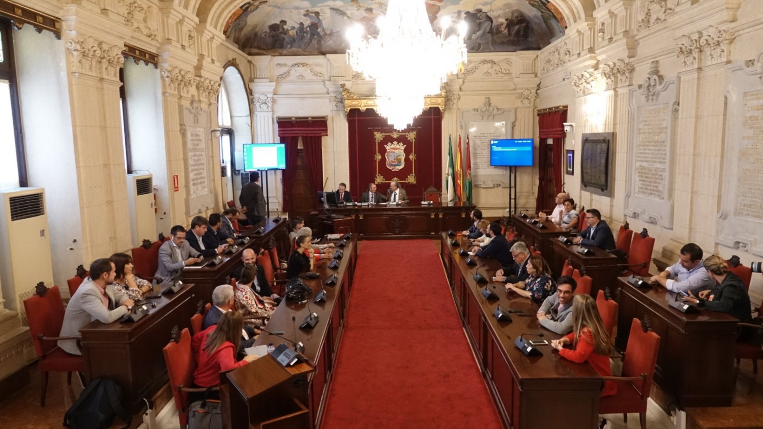 Un total de 431.776 electores podrán votar en las elecciones generales del 10 de noviembre en Málaga