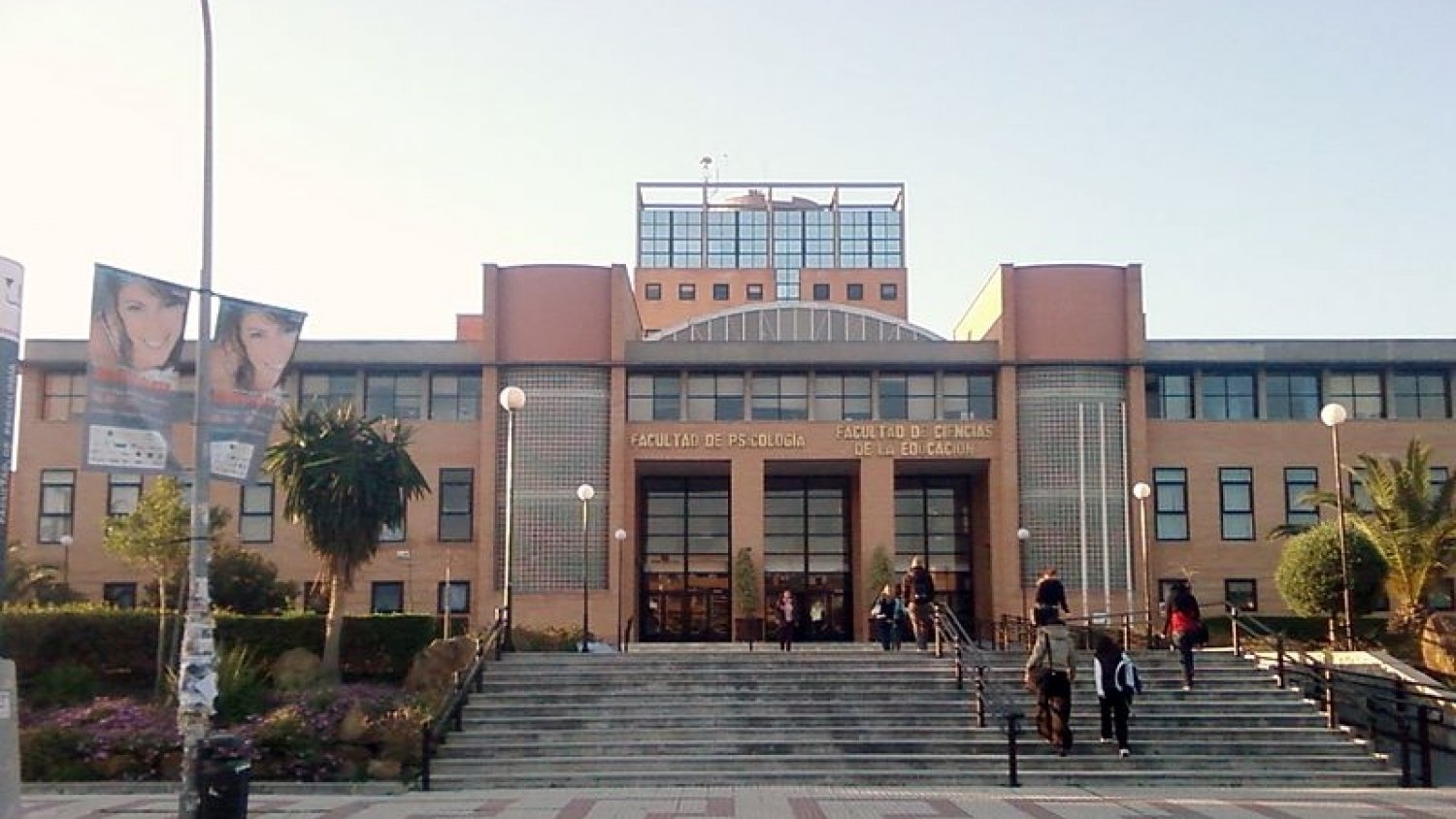 Torremolinos abre el plazo de solicitud de subvenciones para el transporte universitario