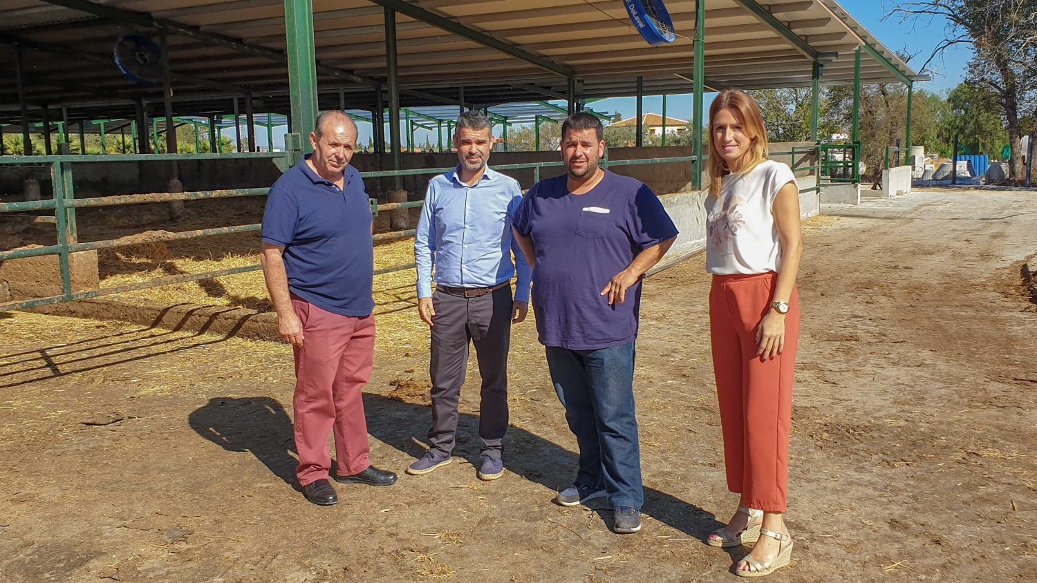 El PSOE propone crear una ventanilla única para reducir la carga burocrática del sector agroganadero