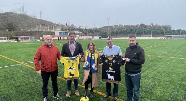Finalizadas las obras de remodelación e instalación del nuevo césped del estadio de La Ermita de Almayate