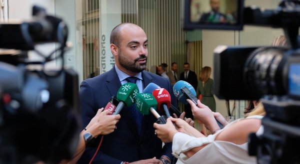 La Junta elaborará el primer estudio sobre soledad no deseada en personas mayores en Andalucía