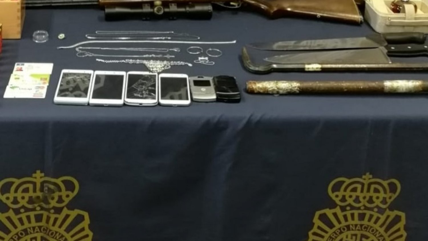 Detienen a dos integrantes de una red criminal responsable de seis robos con fuerza en viviendas