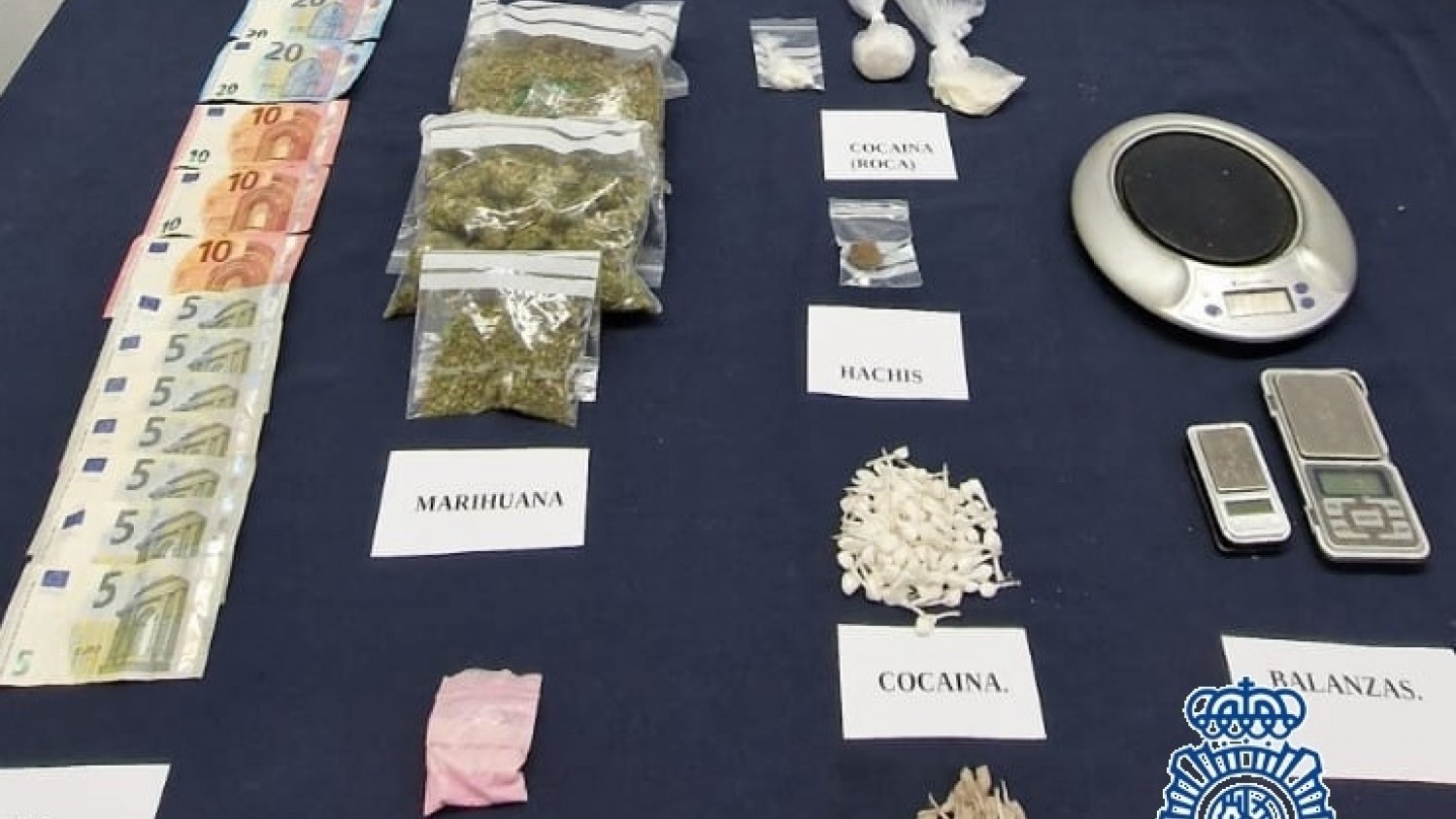 Desarticulado un punto de venta de drogas en una vivienda de Marbella y detiene a dos personas
