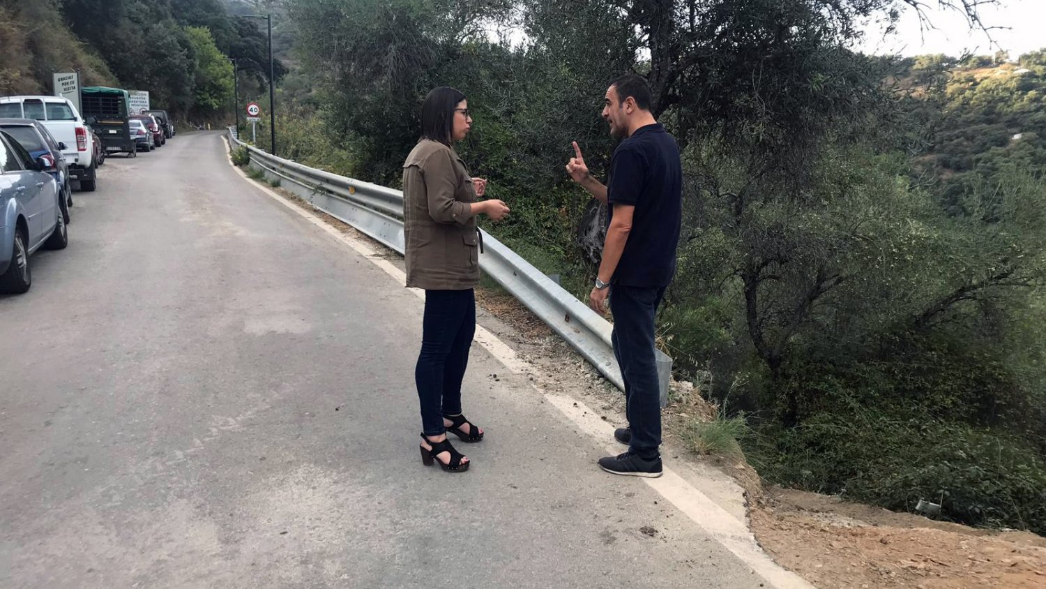 El PSOE pide a la Diputación mejorar la carretera de Benalauría para garantizar el acceso de servicios básicos