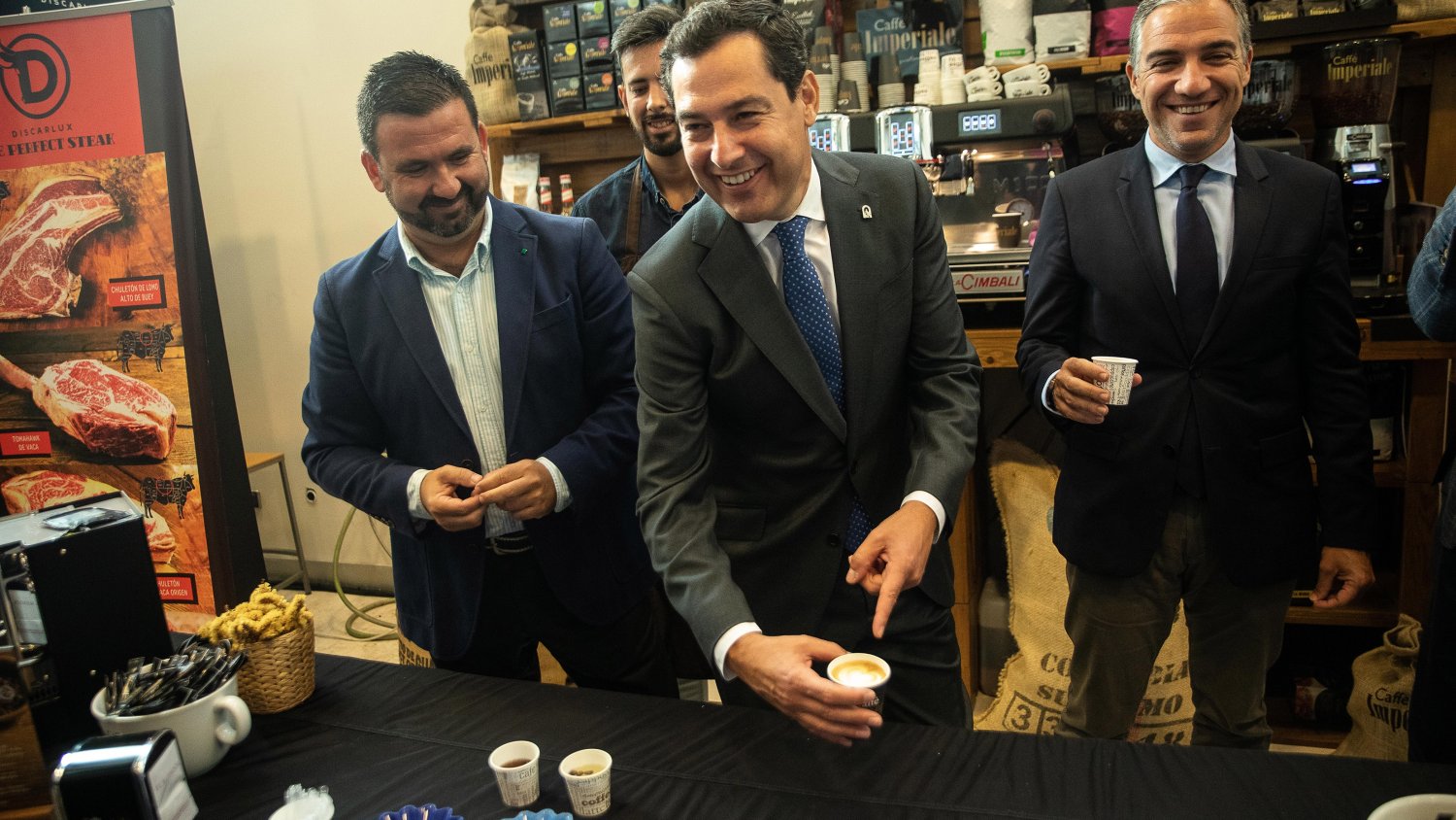 Moreno ofrece respaldo institucional a la gastronomía andaluza como fuente de salud y riqueza
