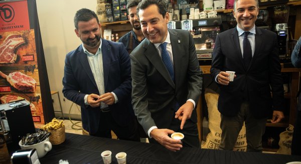 Moreno ofrece respaldo institucional a la gastronomía andaluza como fuente de salud y riqueza