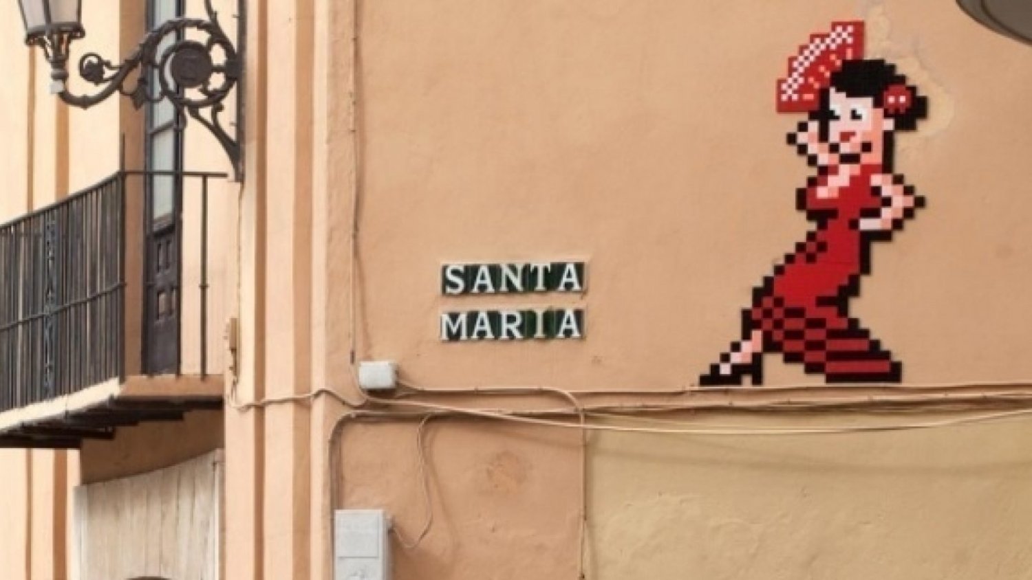 Autorizan al Obispado a retirar el mosaico de Invader de la fachada del Palacio Episcopal