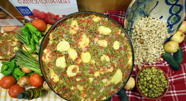 Álora celebra este sábado, 5 de octubre, su XVI Día de las Sopas Perotas