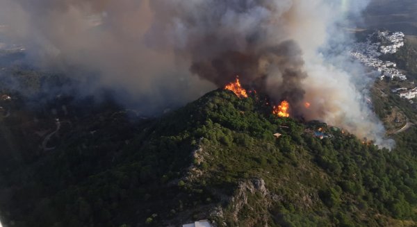 Desactivado el nivel 1 del Plan de Emergencias por el Incendio Forestal declarado en Casares