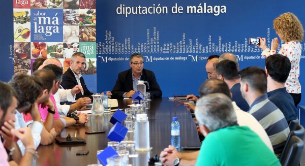 Salado se compromete a impulsar acciones promocionales para incentivar las ventas del sector cárnico