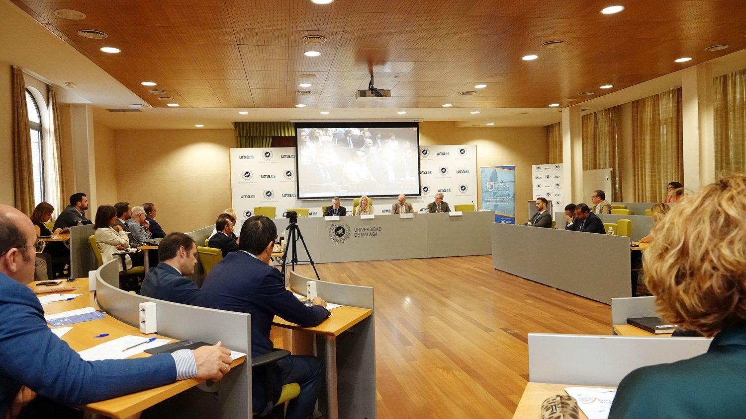 Expertos debaten en la UMA sobre el impacto económico y social del sector inmobilliario