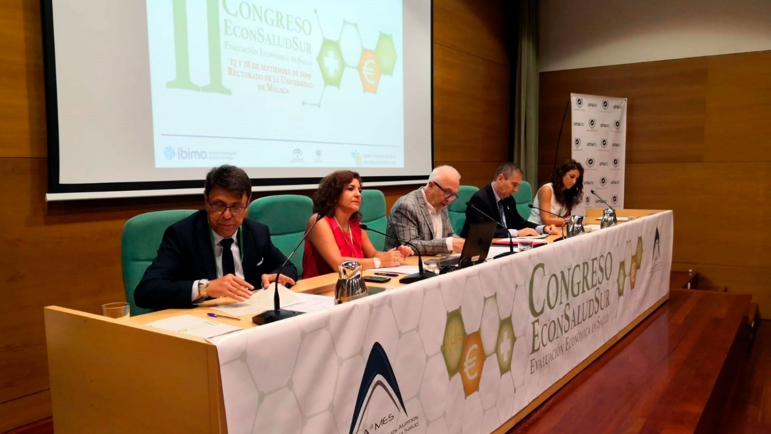 Expertos analizan la gestión de los recursos en el ámbito sanitario