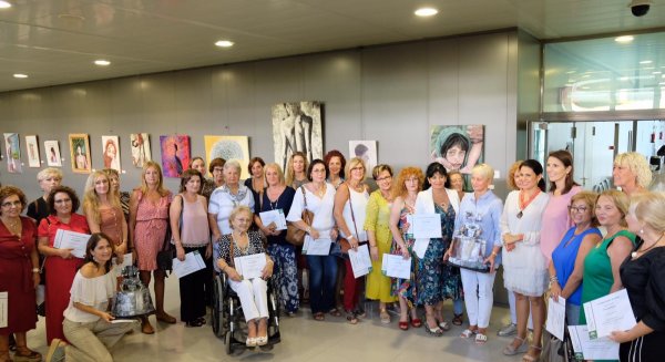 El IAM inaugura en Málaga su VII Certamen Provincial de Pintoras para divulgar las aportaciones de las mujeres al arte